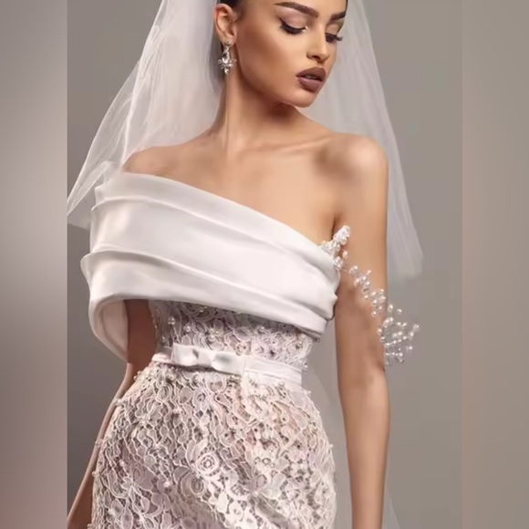 NEW $1725 Fog of London Off-Shoulder Lace Couture Wedding Dress - Picture 4 of 6